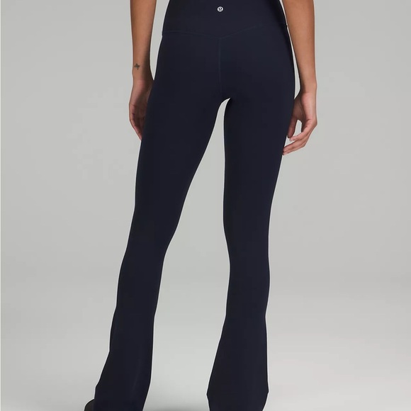 Lululemon Mini Flare 🌟NWT🌟 Align High-Rise Mini Flared Pant 28" TrueNavy SOLDOUT - Picture 2 of 7